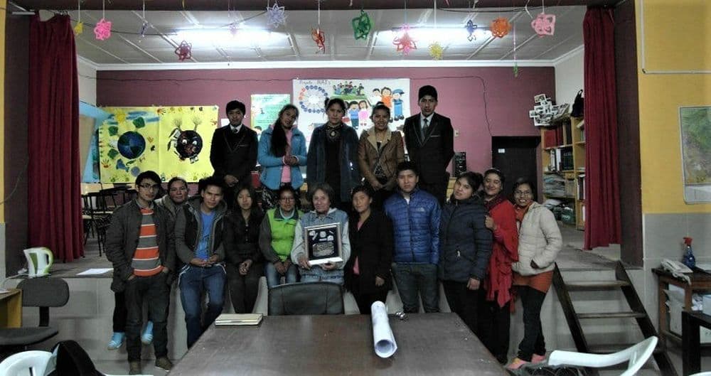 Kinderrechte in Bolivien: Gruppenfoto der älteren NATs Mitglieder nach einer Besprechung.