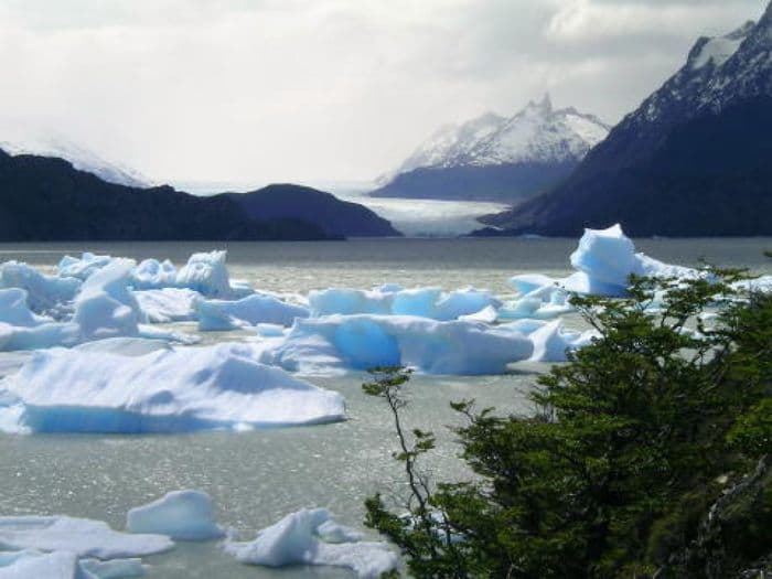 Lago Grey