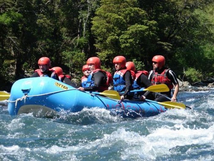 "Ein Teil der Gruppe beim Rafting auf dem Rio Tran