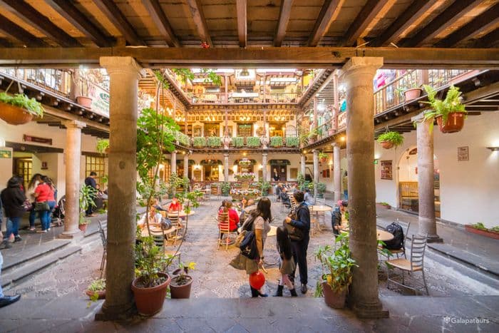 Quito: Quito with Susi - nemo i galapagos cruise - gal0087