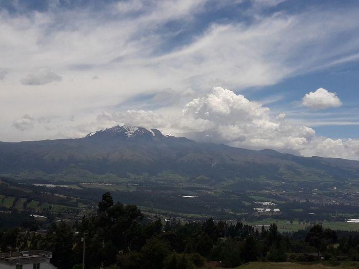 Panoramafoto von Cayambe Vulka